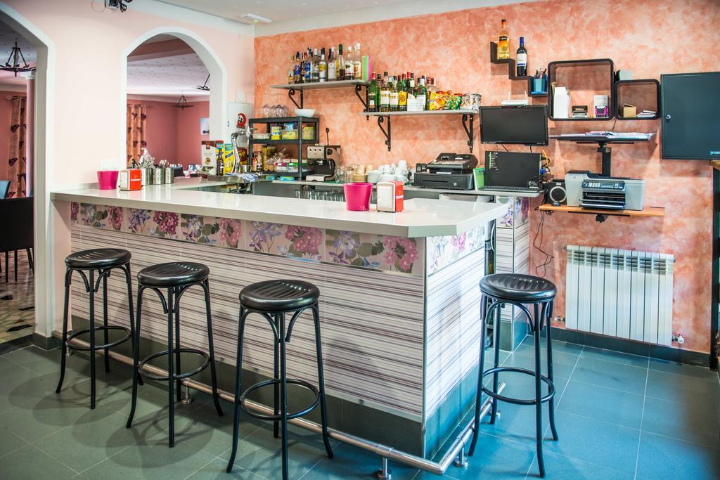 Hostal La Pastora 坎德莱达 外观 照片