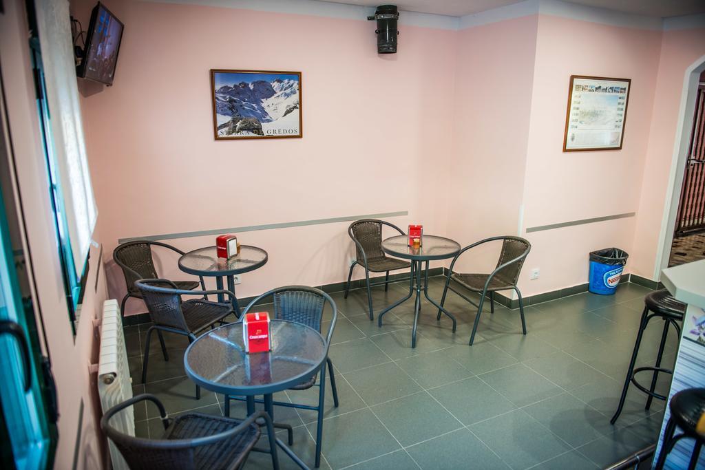 Hostal La Pastora 坎德莱达 外观 照片