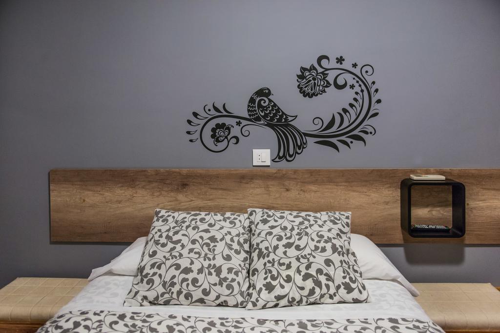 Hostal La Pastora 坎德莱达 外观 照片